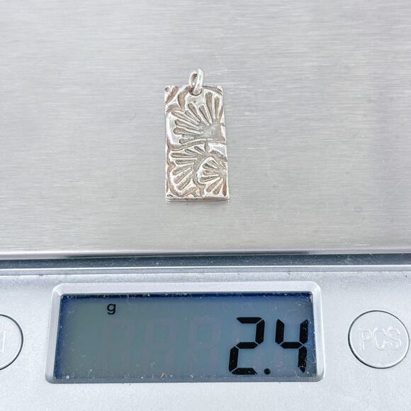 Vintage Sterling Silver 925 Rustic Leaf Flower Hand Tooled Design Pendant - Picture 6 of 6